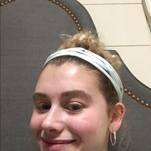 Meet your Posher, Leigh kathryn